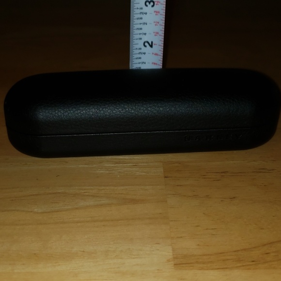 AUTHENTIC Oakley black glasses case - Picture 3 of 3